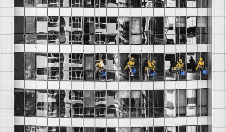 How Often Should You Hire Commercial Window cleaning Services