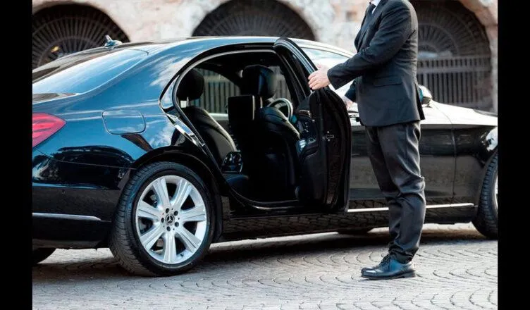 Luxury Chauffeurs Melbourne 2 2