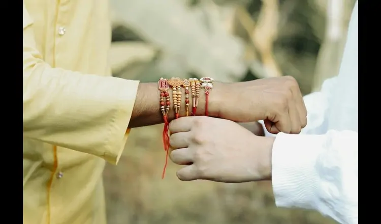 Send Rakhi to New York