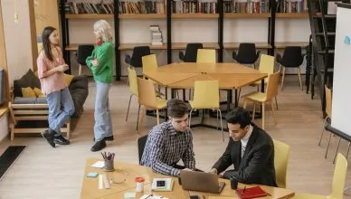 Team Meeting Startups